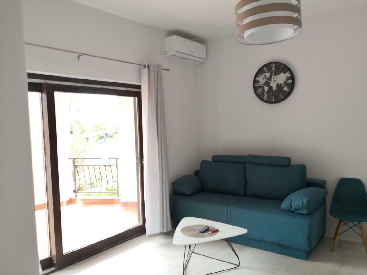 Apartman Cvitkovic Apartment Солине Екстериор снимка
