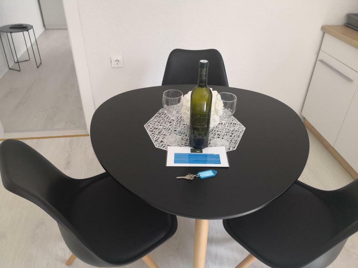 Apartman Cvitkovic Apartment Солине Екстериор снимка