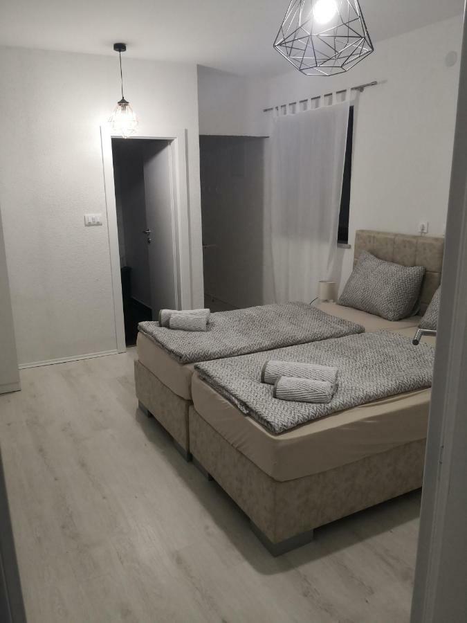 Apartman Cvitkovic Apartment Солине Екстериор снимка